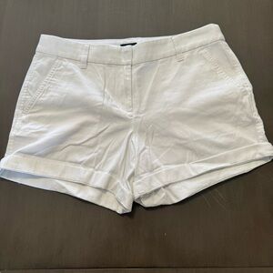 J Crew Women’s 6 White Classic Chino Shorts Waist 32